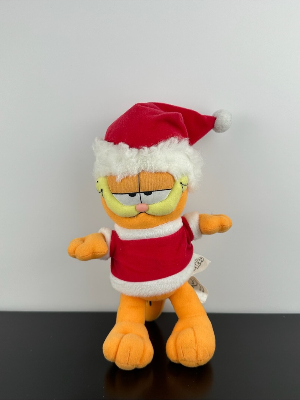 Garfield with Christmas Santa Hat 8” Plush Stuffed Animal Vintage Collectible